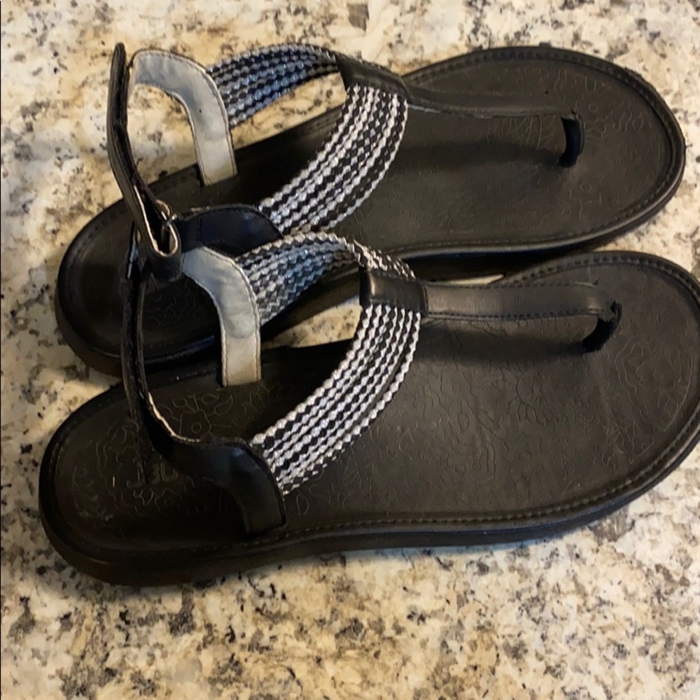Sandals - Picture 2 of 5